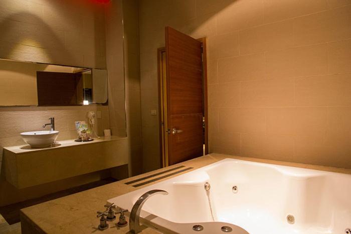 Lu Kang Villa Spa Lukang Exterior foto